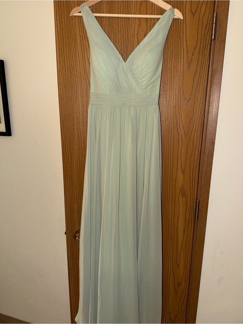 Azazie Size 2 Green V-Neck Women's Dress
